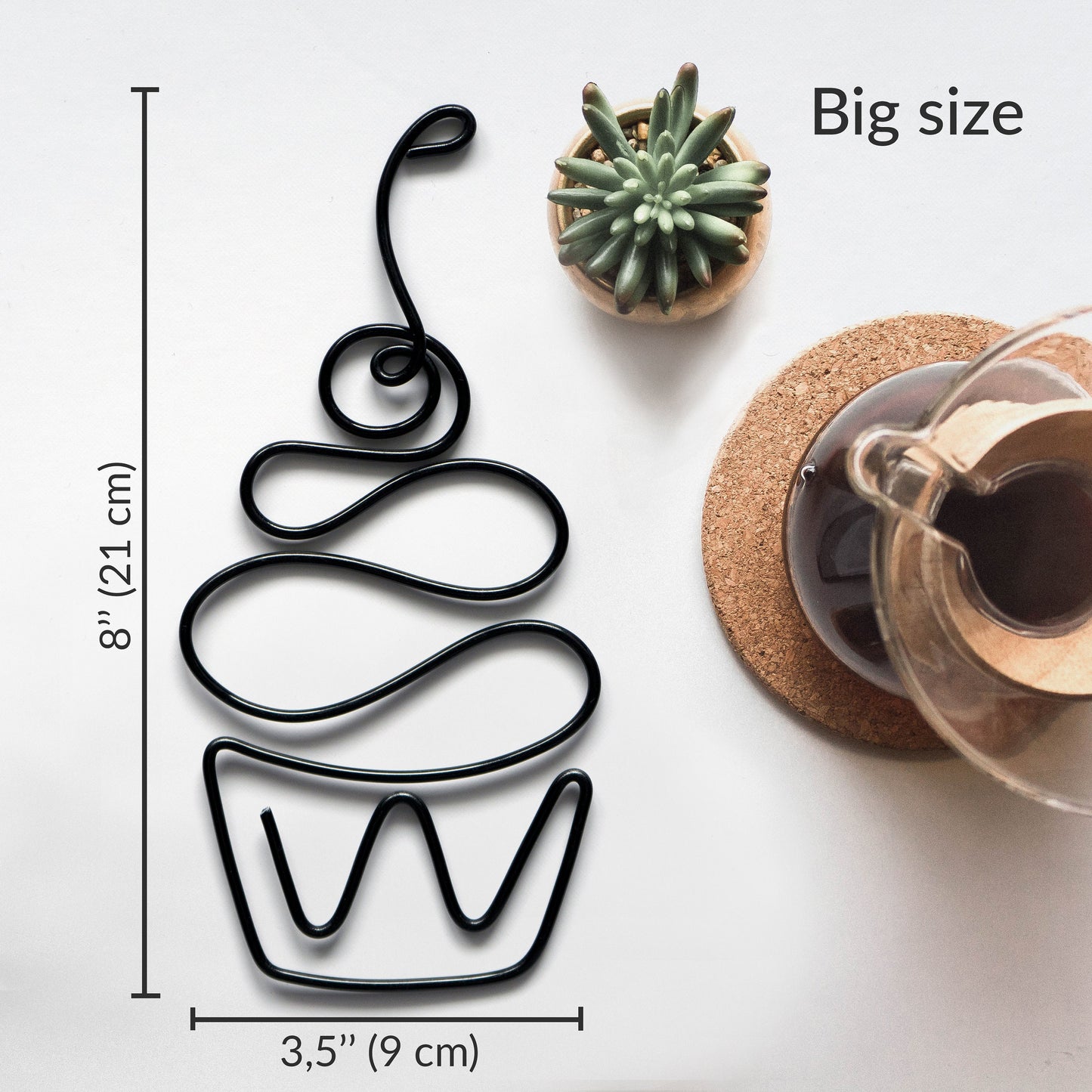 Cupcake Wire Wall Art – Handmade Kitchen & Cafe Decoration – Whimsical Aluminum Baking Wall Décor Gift