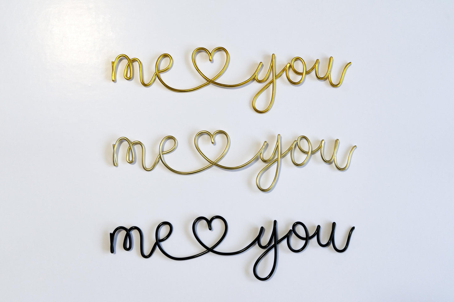 “Me ♥ You” Wire Wall Art – Handmade Romantic Home Decor – Minimalist Aluminum Love Sign Gift