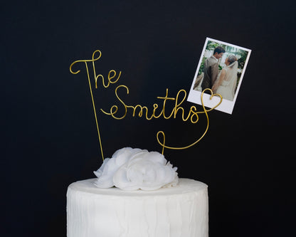 Custom Surname Wedding Cake Topper with Polaroid Photo Holder – Personalized Wire Cake Decoration – Handmade Wedding Keepsake Gift