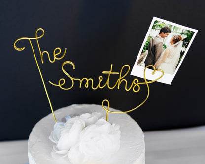 Custom Surname Wedding Cake Topper with Polaroid Photo Holder – Personalized Wire Cake Decoration – Handmade Wedding Keepsake Gift