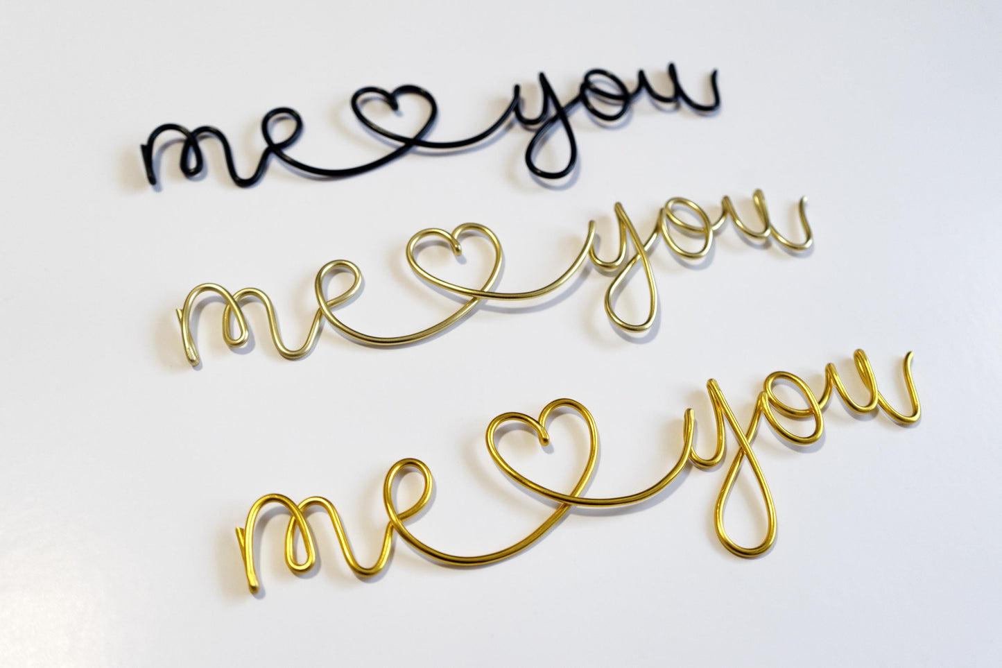 “Me ♥ You” Wire Wall Art – Handmade Romantic Home Decor – Minimalist Aluminum Love Sign Gift