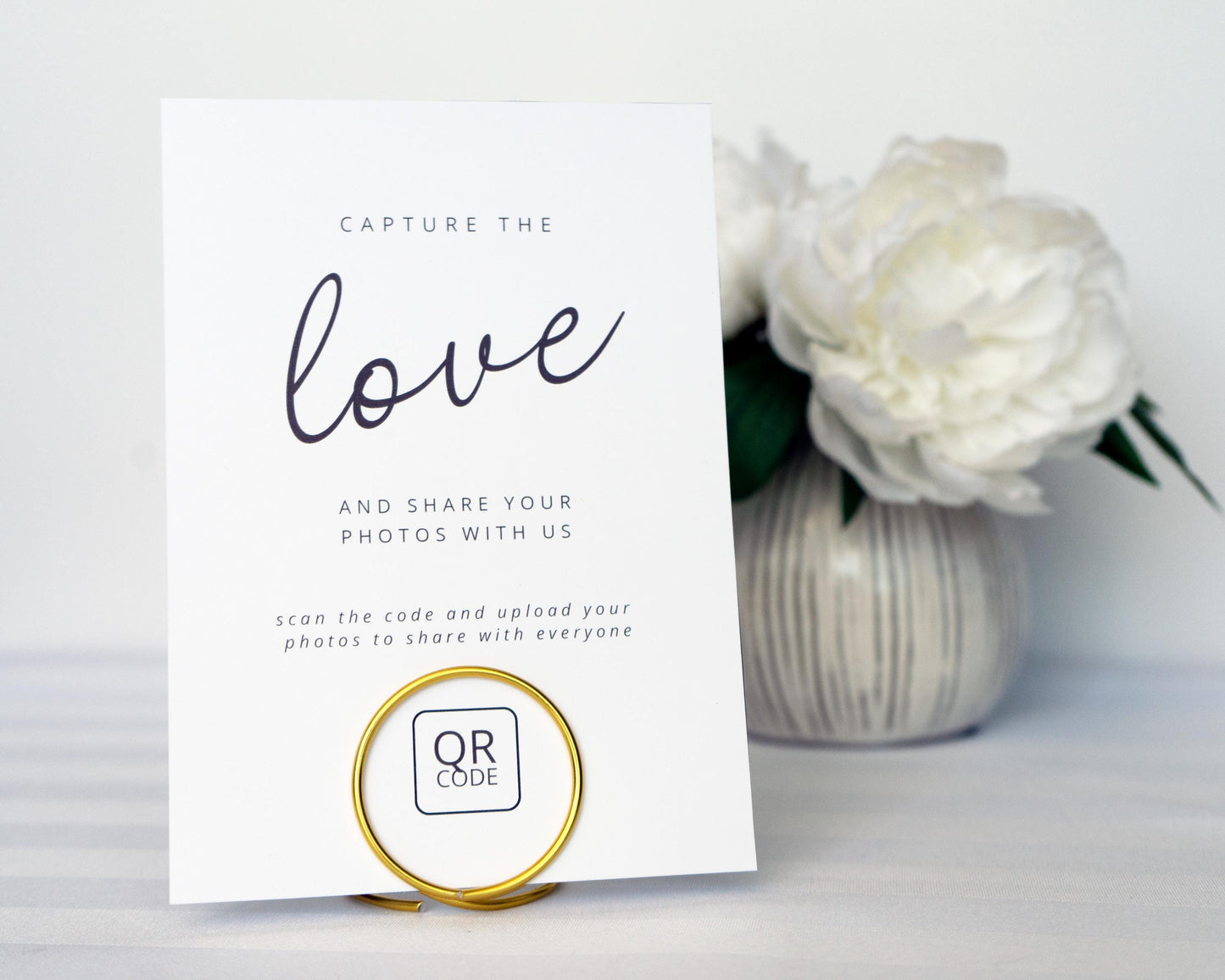 Circle Wire Table Number Card Holders – Minimalist Wedding Decor