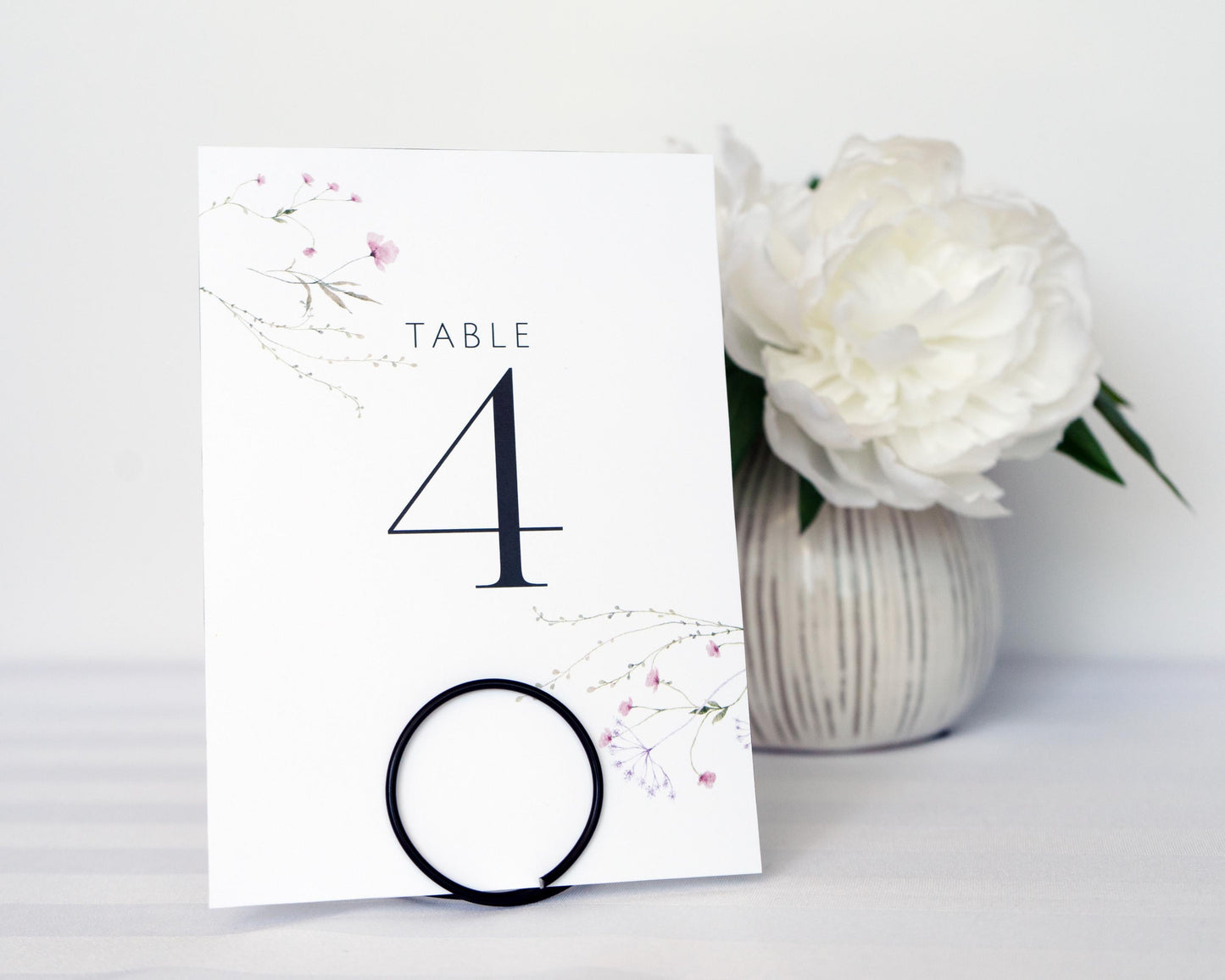 Circle Wire Table Number Card Holders – Minimalist Wedding Decor
